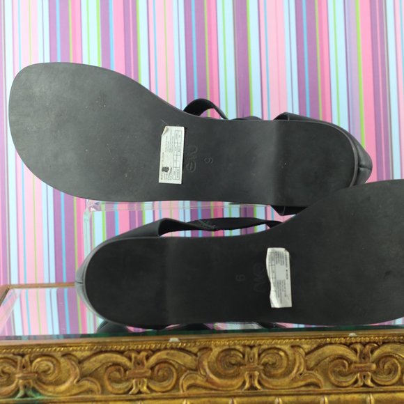 NWOT EMU Black Leather sandals - Picture 11 of 16